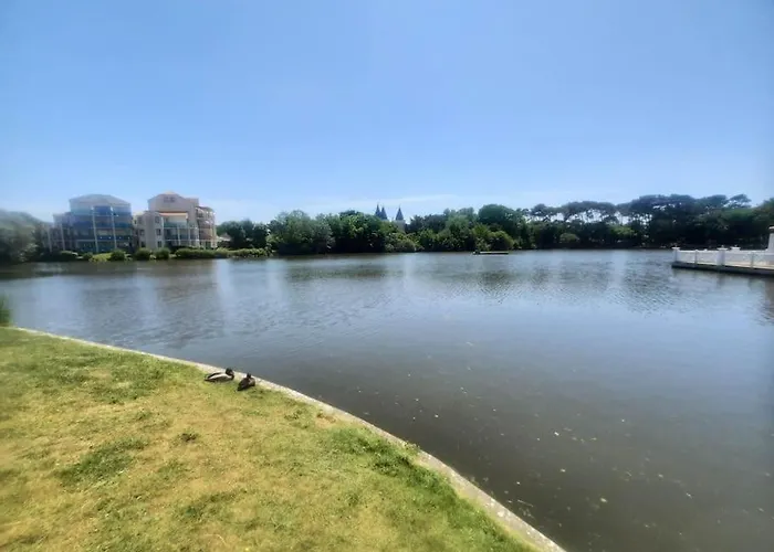 4 Pers / Terrasse / Espace Aquatique *